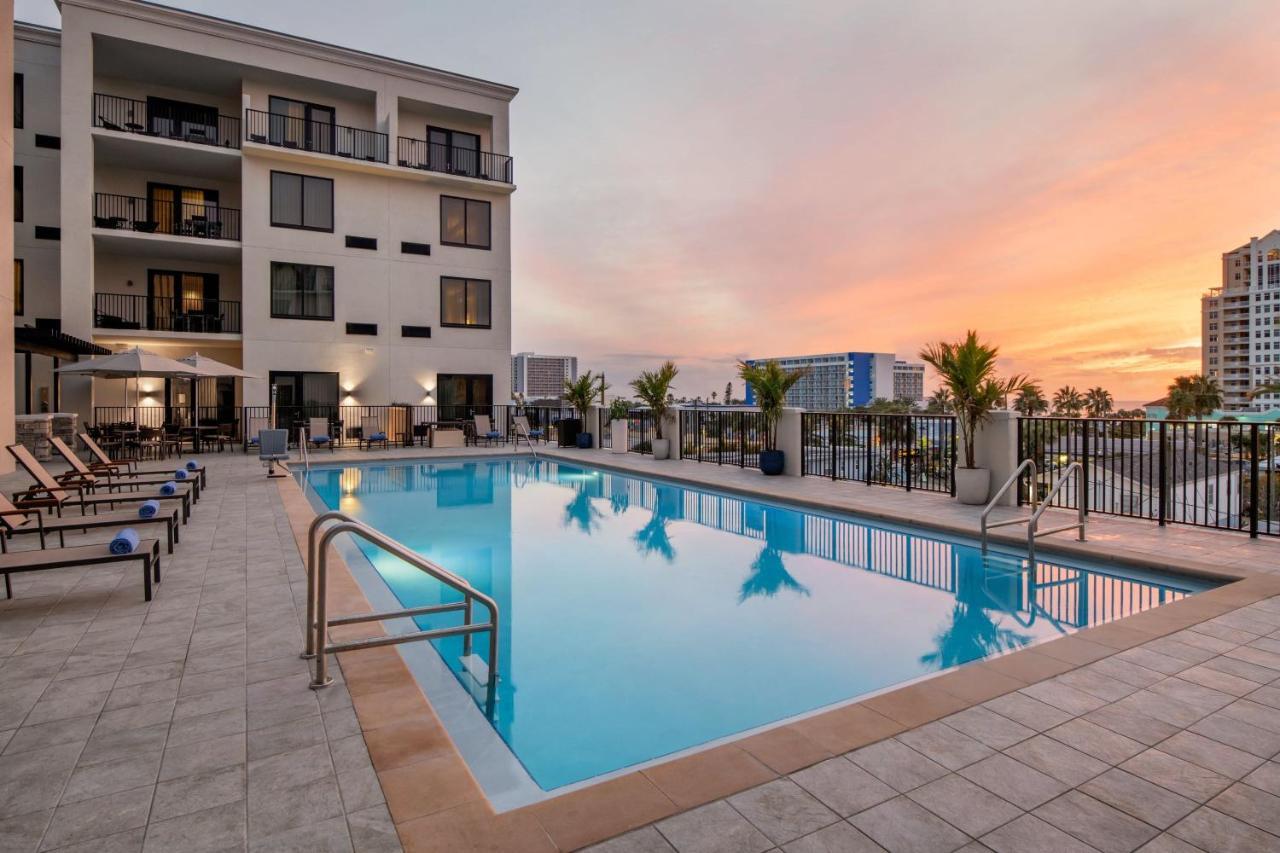 Courtyard By Marriott Clearwater Beach Esterno foto