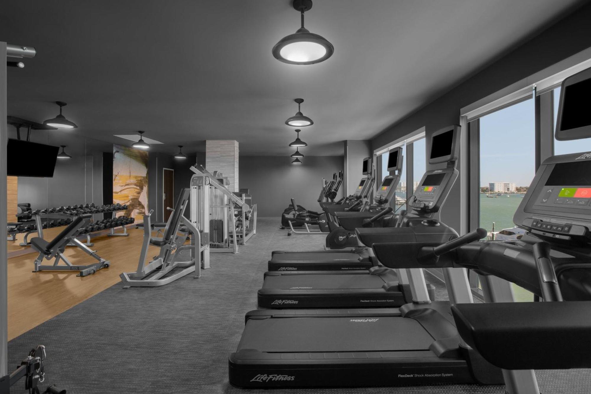 Courtyard By Marriott Clearwater Beach Esterno foto