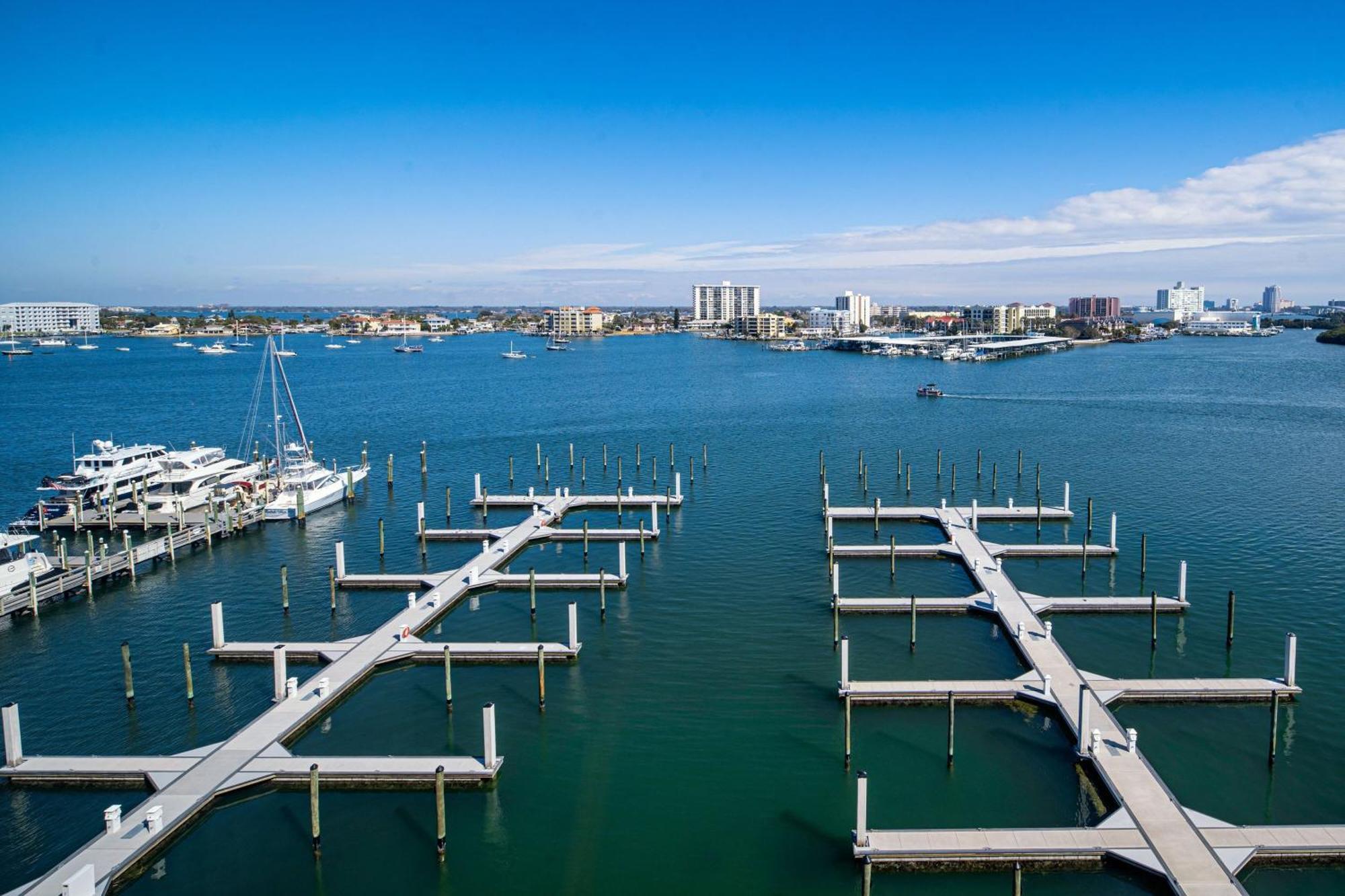 Courtyard By Marriott Clearwater Beach Esterno foto