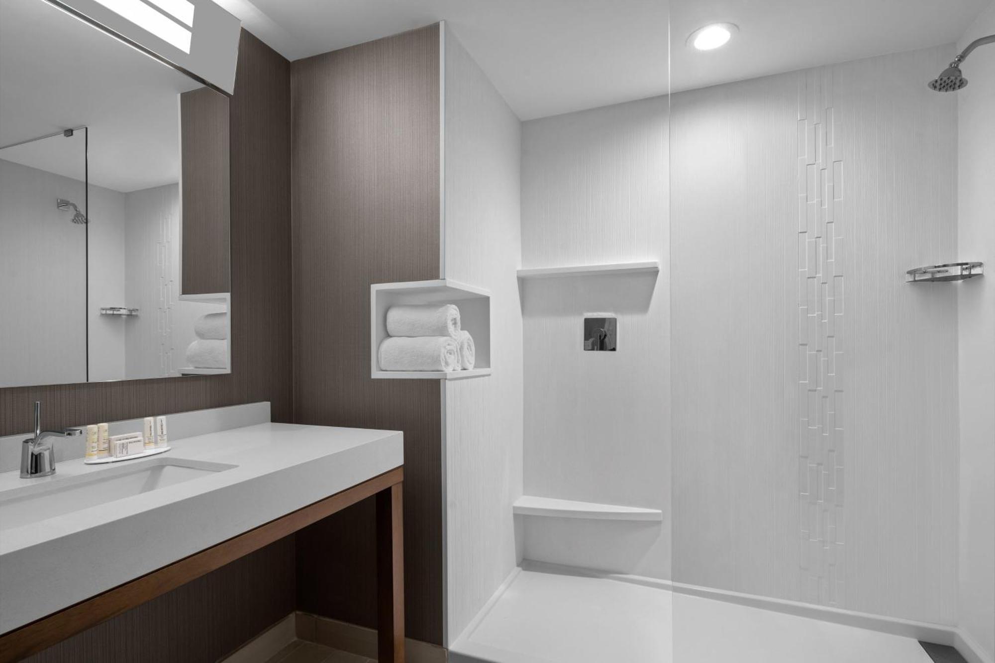 Courtyard By Marriott Clearwater Beach Esterno foto