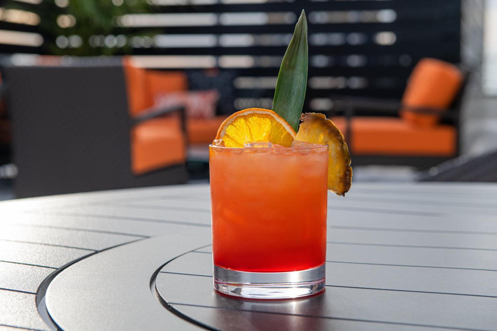Courtyard By Marriott Clearwater Beach Esterno foto