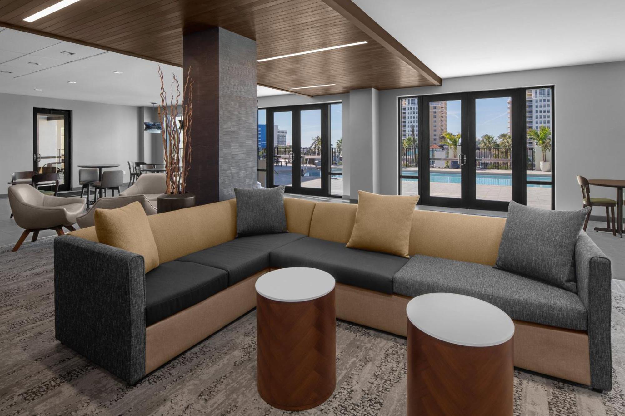 Courtyard By Marriott Clearwater Beach Esterno foto