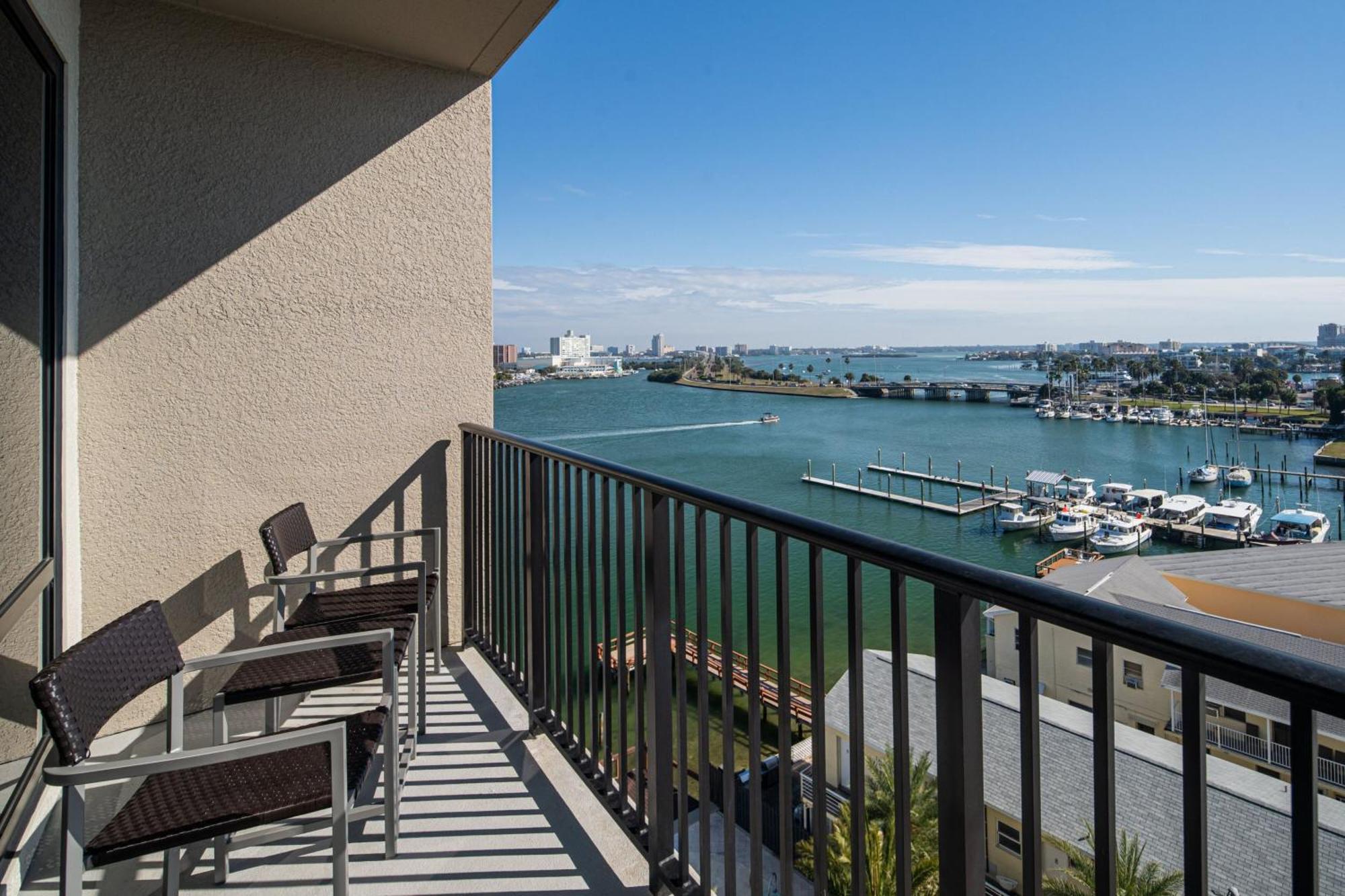 Courtyard By Marriott Clearwater Beach Esterno foto