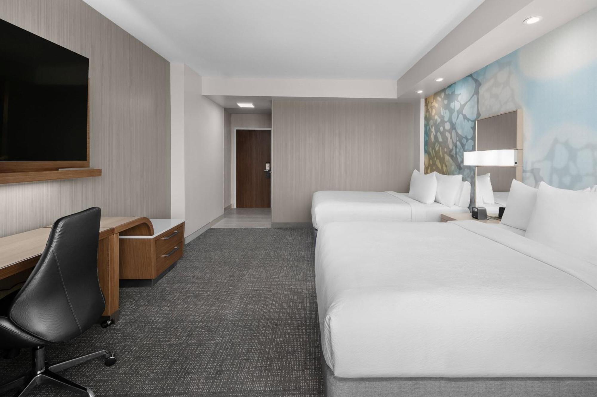 Courtyard By Marriott Clearwater Beach Esterno foto
