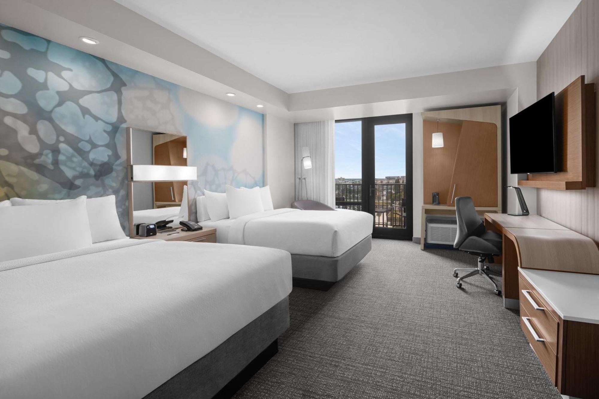 Courtyard By Marriott Clearwater Beach Esterno foto
